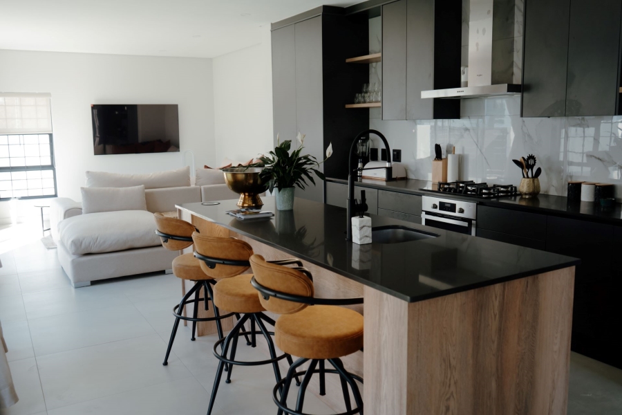 To Let 4 Bedroom Property for Rent in Sandown Western Cape